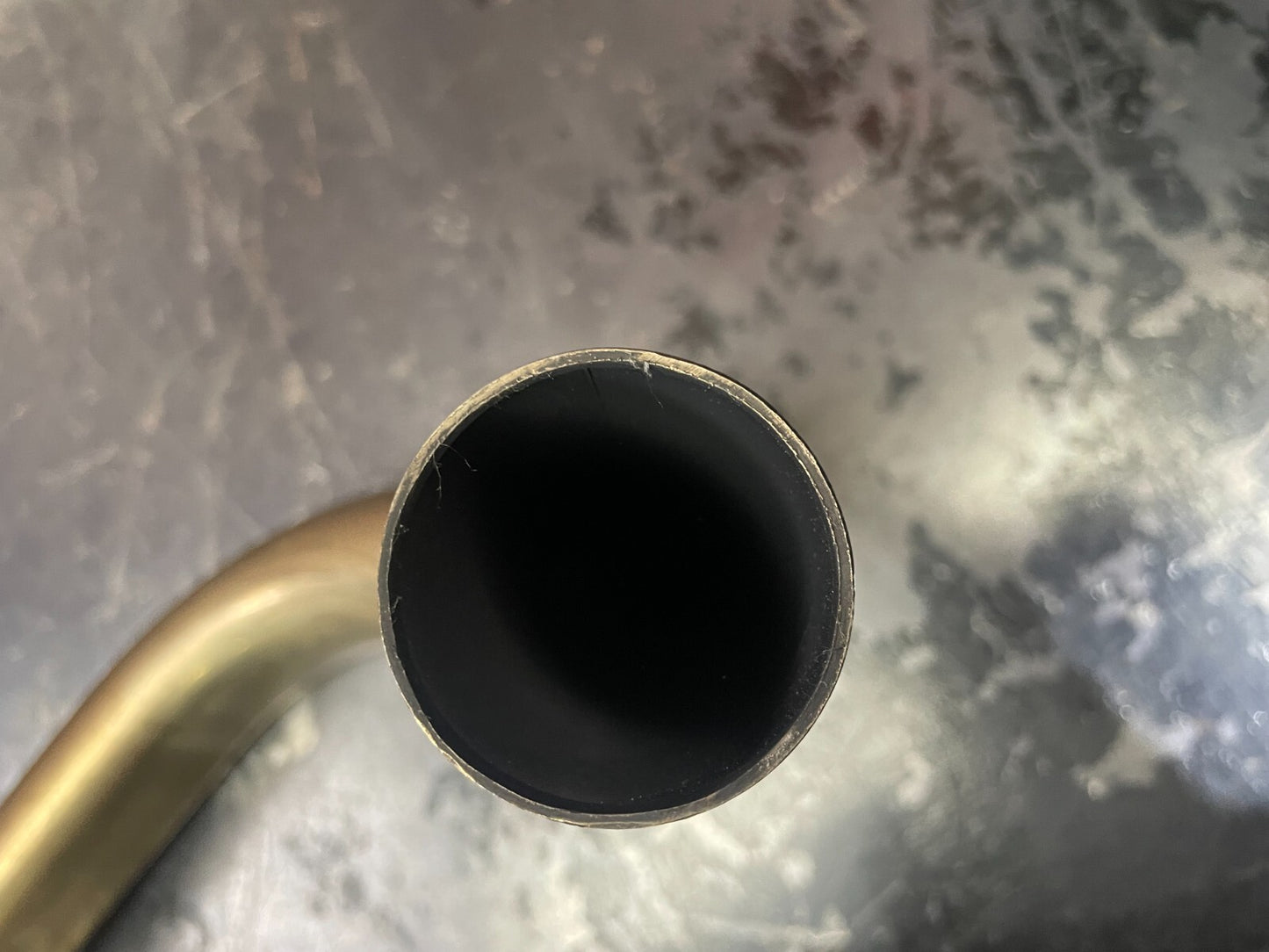 Harley Davidson Touring Street Road Exhaust Crossover Pipe Milwaukee M8 65600178