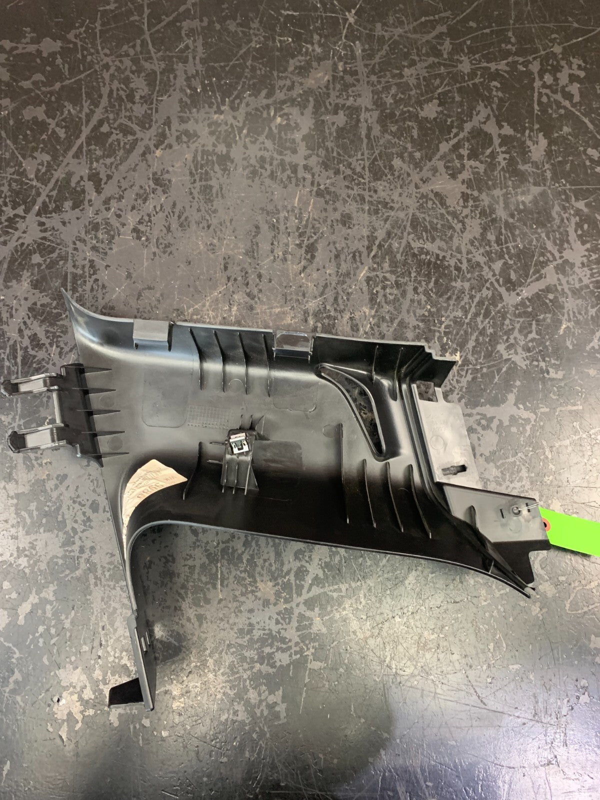 2017-2021 JEEP GRAND CHEROKEE REAR RIGHT C PILLAR TRIM PANEL OEM 5VP06DX9AB