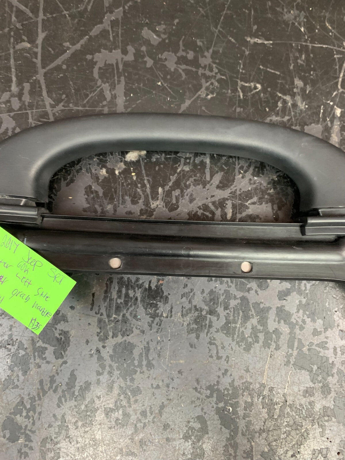 2016-2021 JEEP GRAND CHEROKEE CENTER LEFT SIDE B PILLAR GRAB GRIP HANDLE OEM