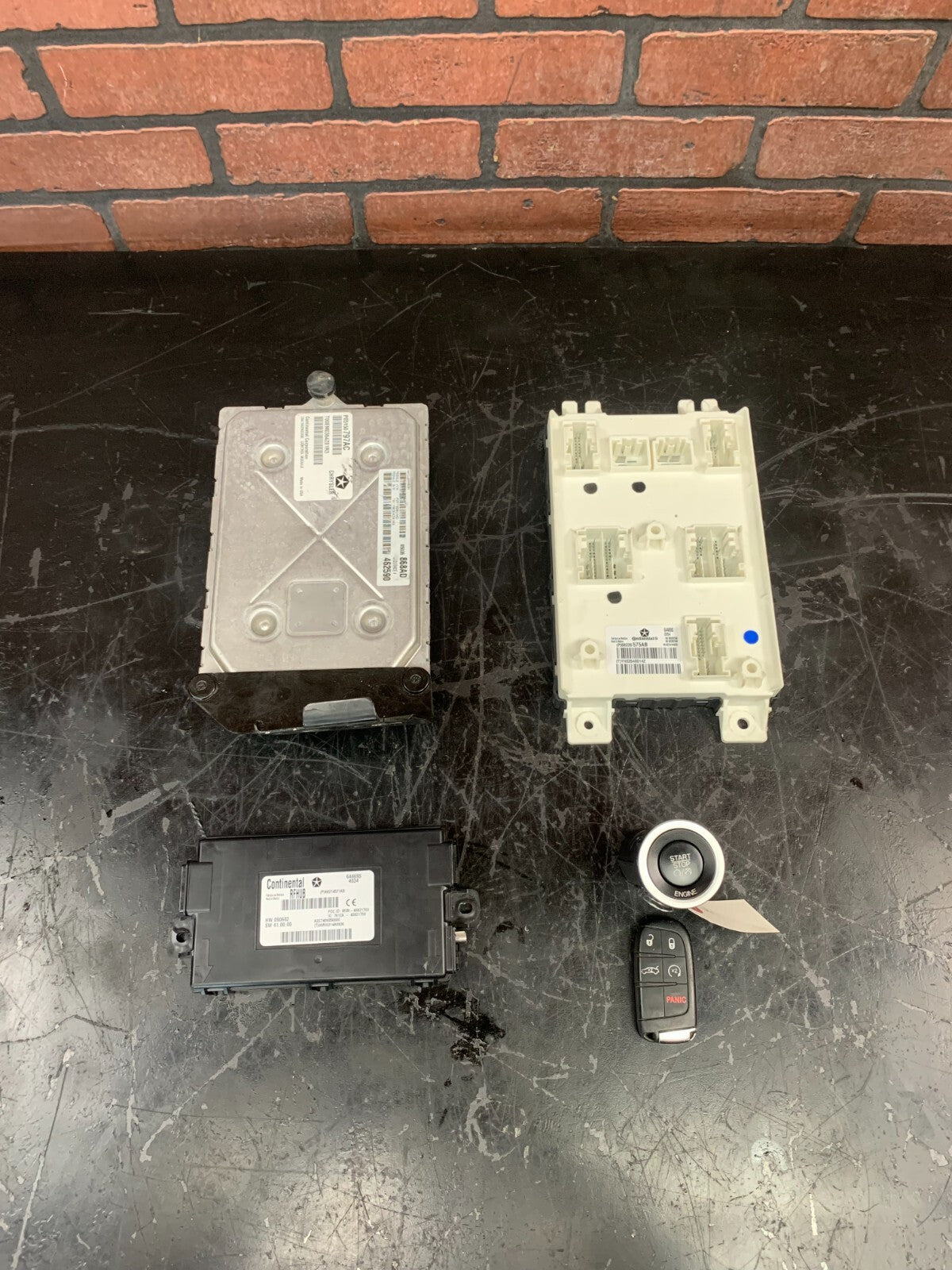 2011-2014 DODGE CHARGER SRT 8, PCM, BCM, KEYLESS ENTRY MODULE, KEY AND NODE OEM.