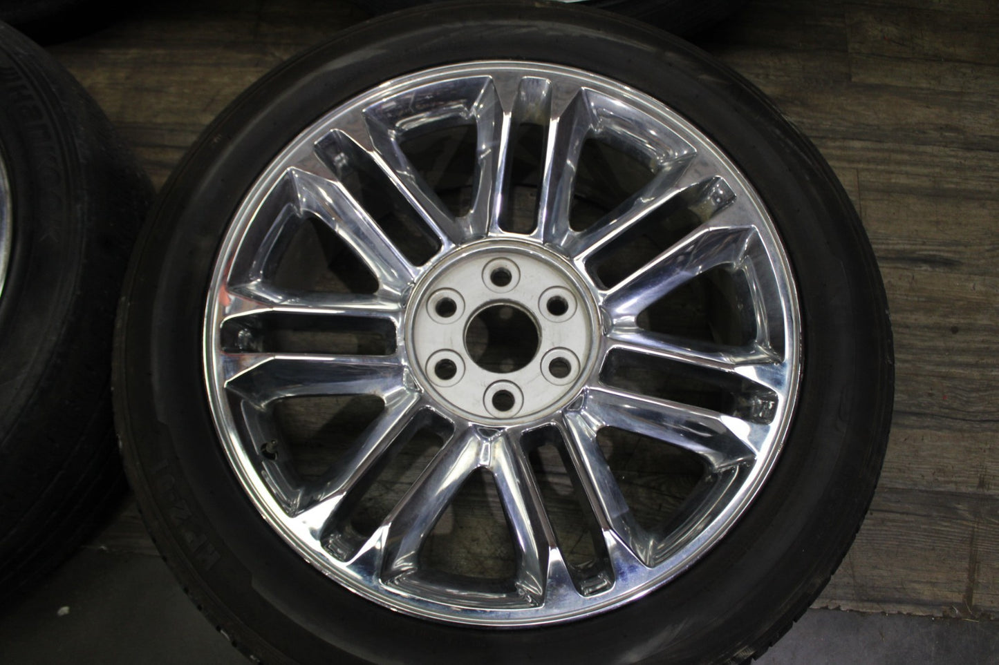 2007-2014 Cadillac Escalade Full 22” Wheel Set 22x9 Silver OEM 4/32nds 9597482