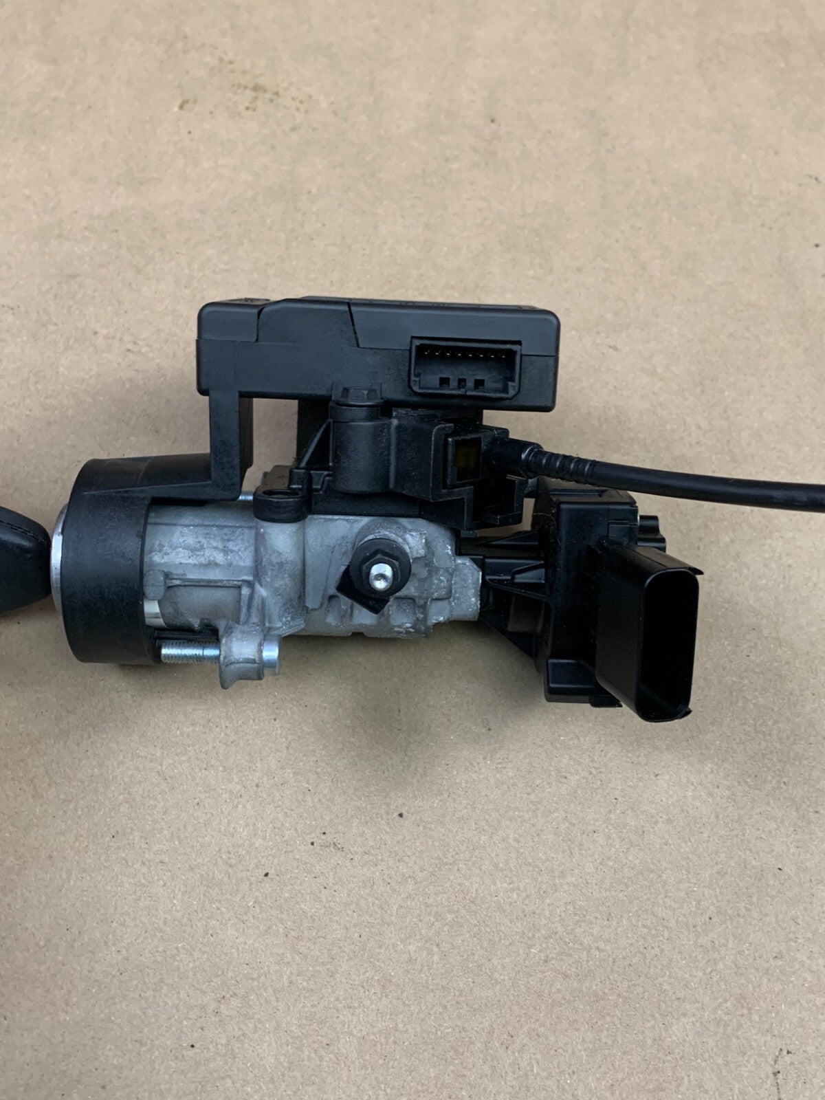 2006-2007 Charger 300 Magnum Keyless Entry Receiver Module w/ Key 56040542AN OEM
