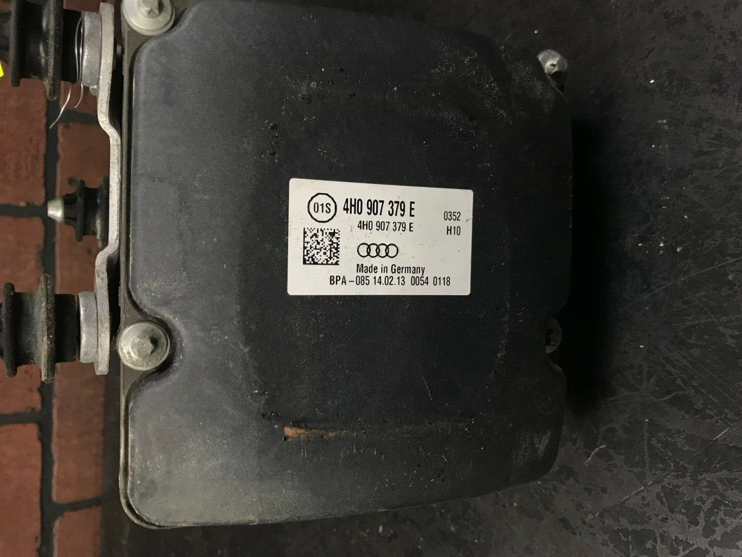 2011 2012 2013 2014 Audi A8 A8L S8 ABS MODULE 4H0907379E WITH CRUISE CONTROL