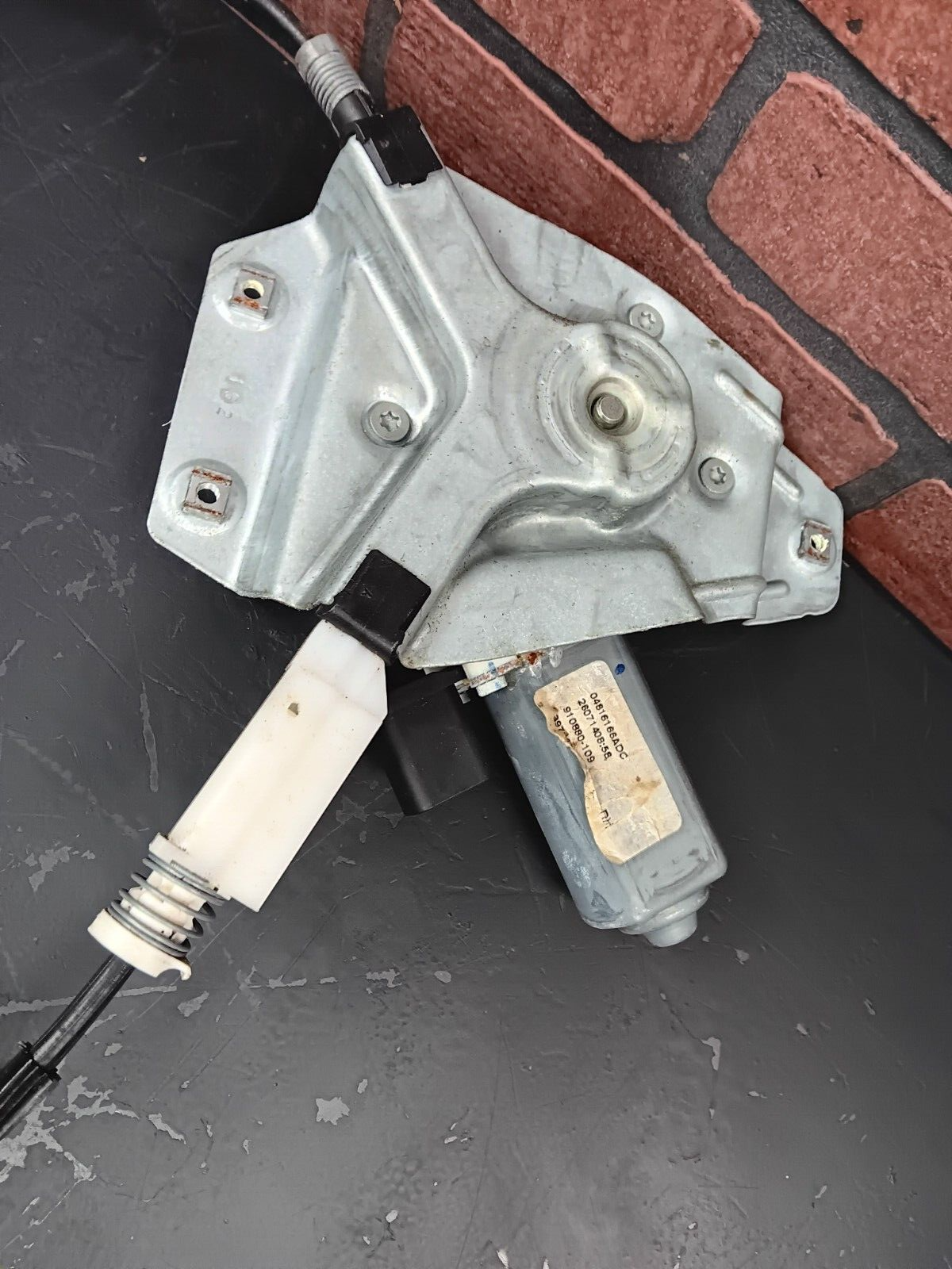 2008-2023 Dodge Challenger Passenger RH Side Window Motor Actuator 04816166adc
