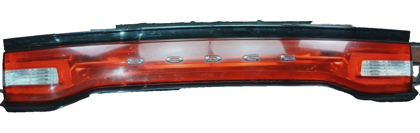 2011-2014 Dodge Charger Rear Center Tail Light Brake Light Assembly 57010652ae
