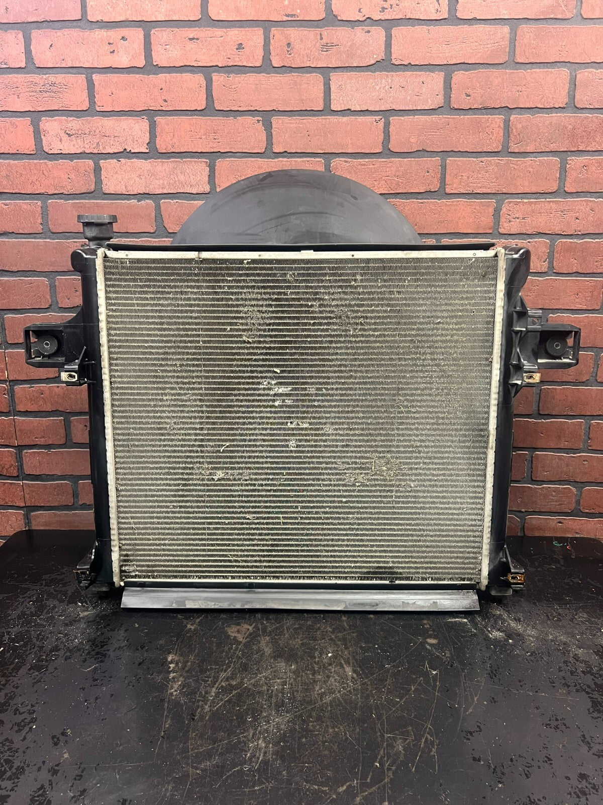2006-2010 JEEP GRAND CHEROKEE SRT-8 6.1L OEM ENGINE FAN CONDENSER RADIATOR