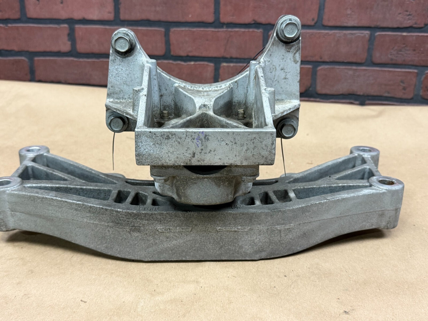 2015-2023 Charger Challenger 300 SRT8 Transmission Mount Crossmember Bracket