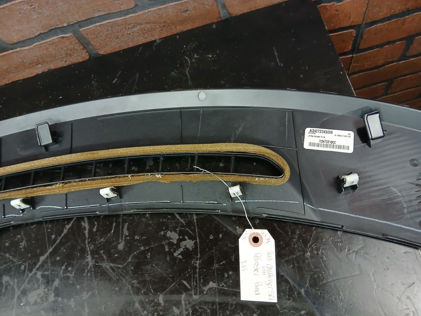 2015-2023 Dodge Challenger Dash Windshield Defroster Grille Panel 5la14dx9ad