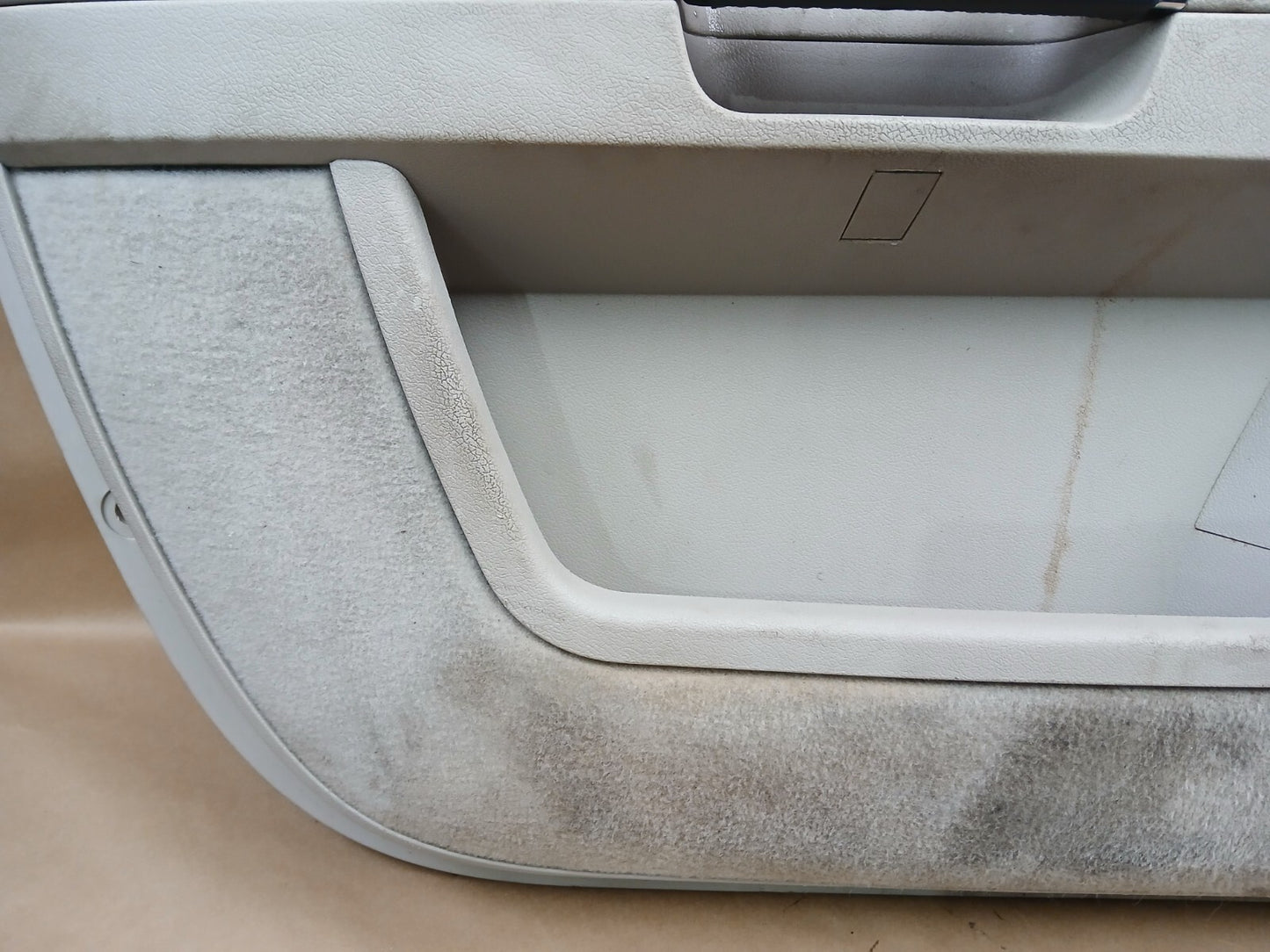 2005-2010 Chrysler 300 Front Driver LH Side Interior Door Panel 1al151d1af