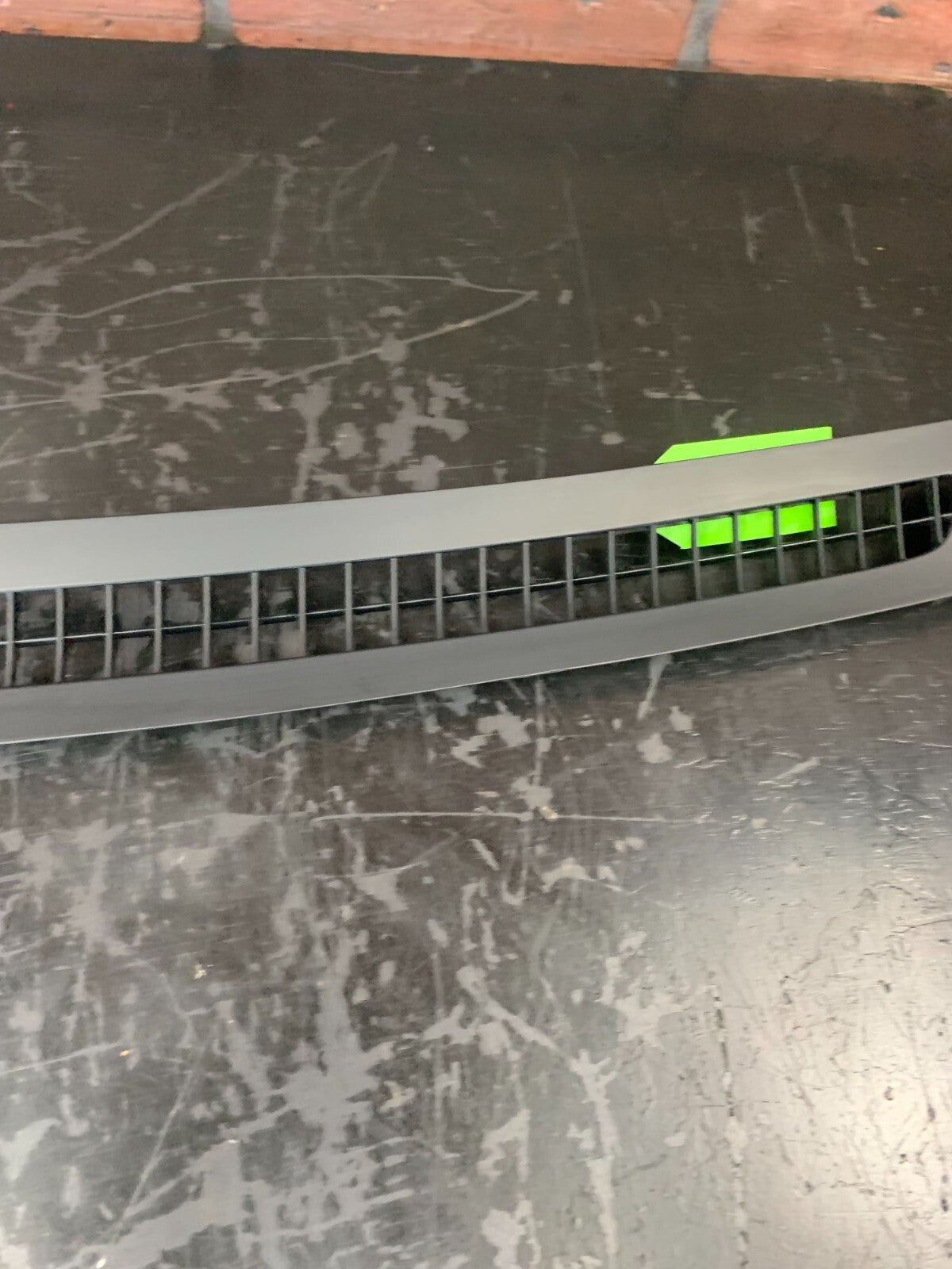 2014-2022 JEEP GRAND CHEROKEE UPPER DASH DEFROSTER GRILLE PANEL VENT OEM