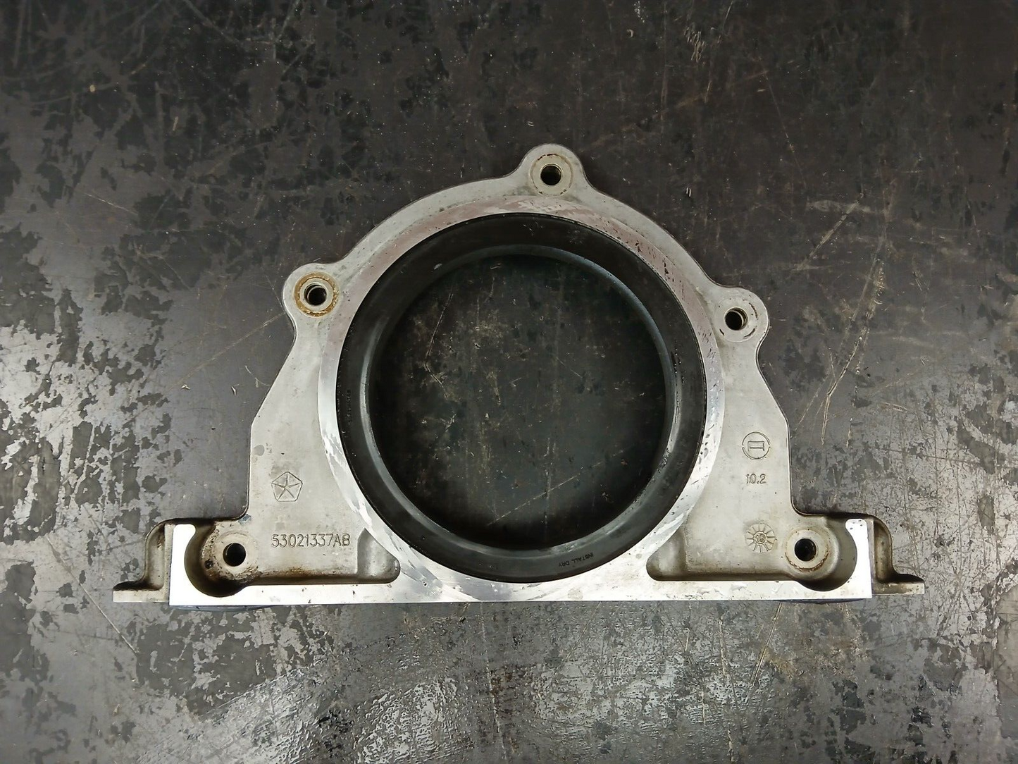 6.4/5.7 Engine Rear Main Crankshaft Oil Seal Housing Cover Plate 53021337ab