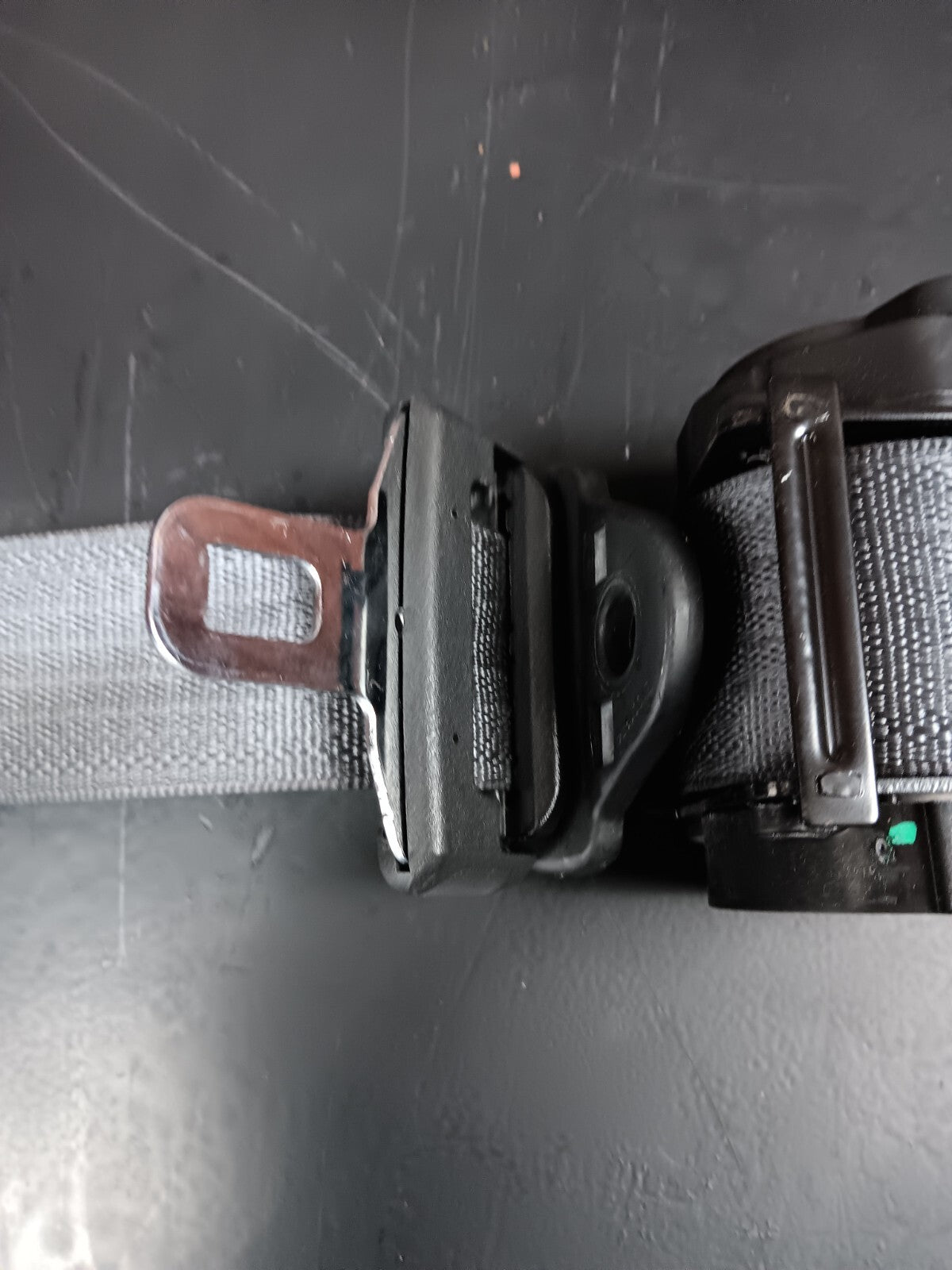 2008-2010 Jeep Grand Cherokee Rear Outer Driver LH Side Seatbelt 5jb59xdvah