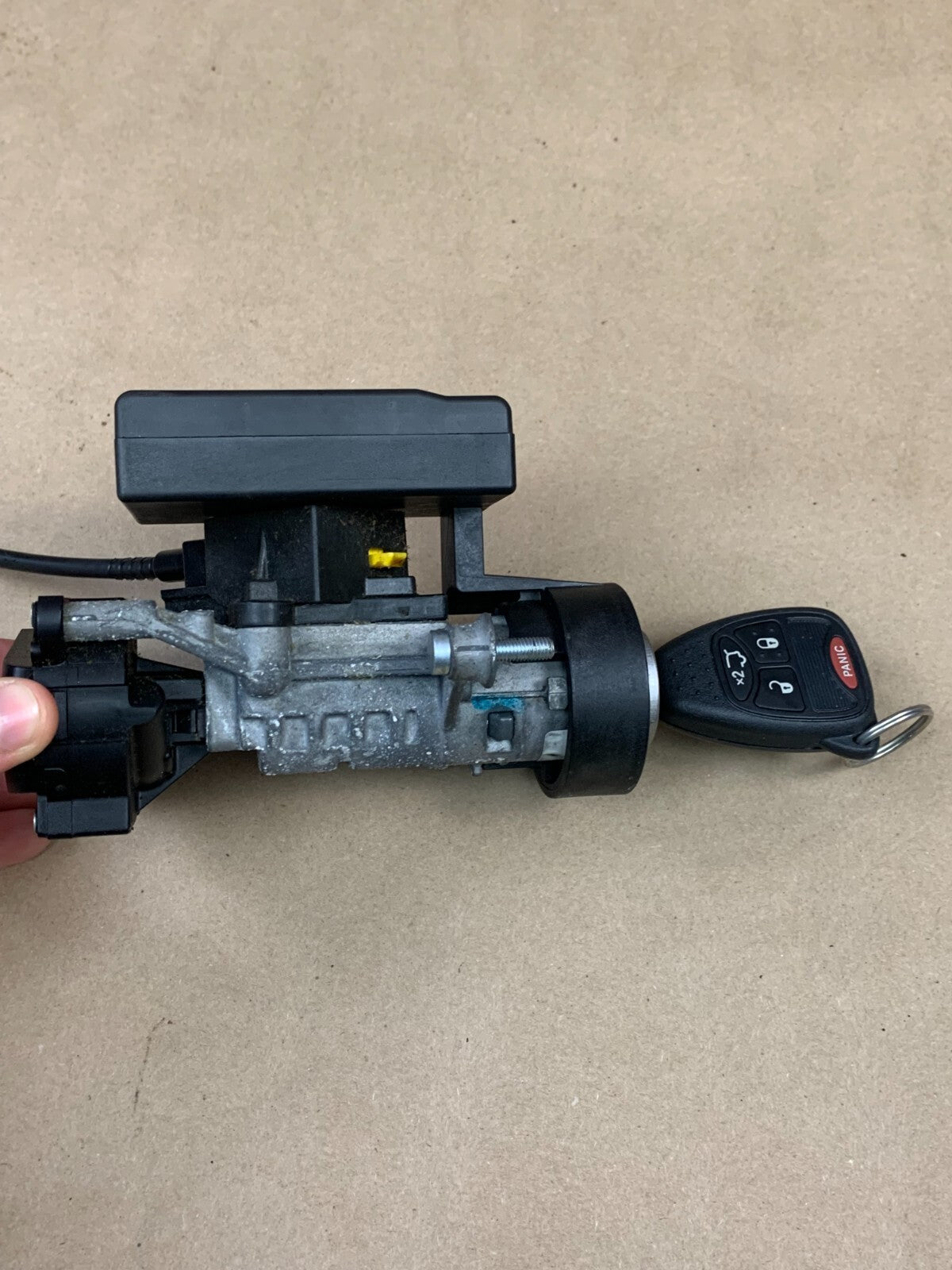 2006-2007 Charger 300 Magnum Keyless Entry Receiver Module w/ Key 56040542AN OEM