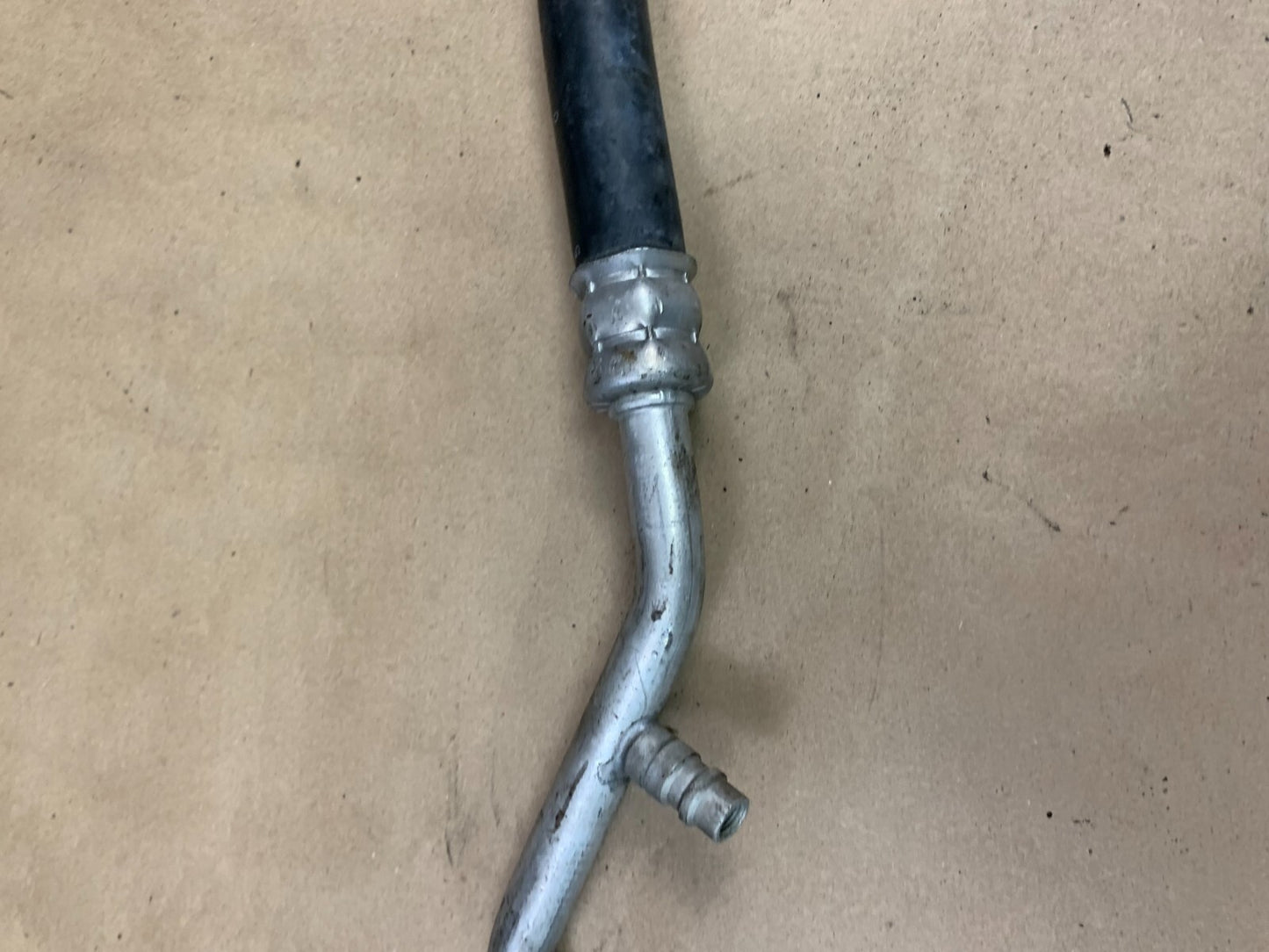 2005-2010 Chrysler 300/Dodge Challenger/Charger 5.7L 6.1L A/C Suction Line Hose