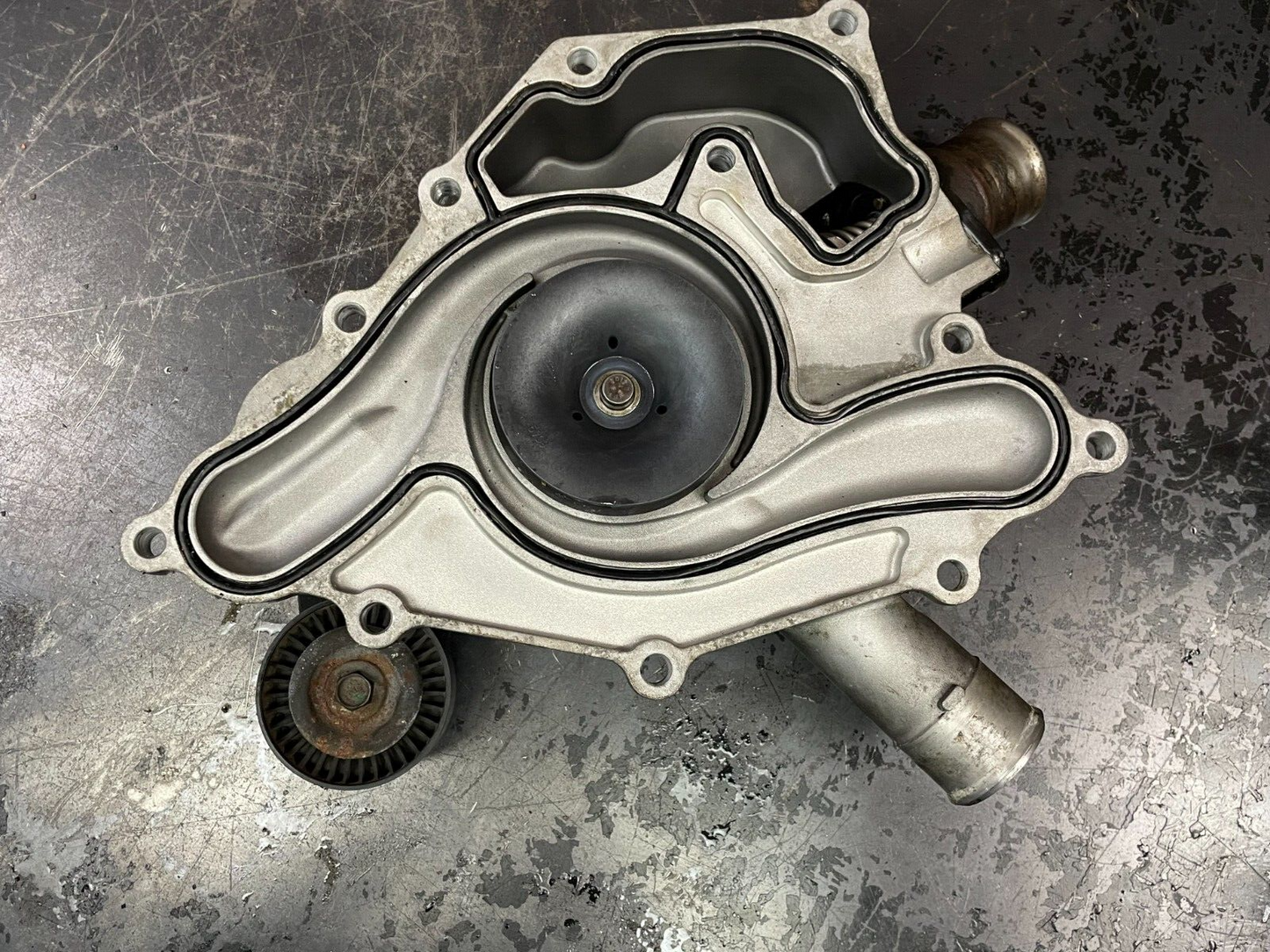 2005-2010 SRT8 6.1L Hemi Engine Water Pump Challenger/Charger/Magnum/300/Jeep.