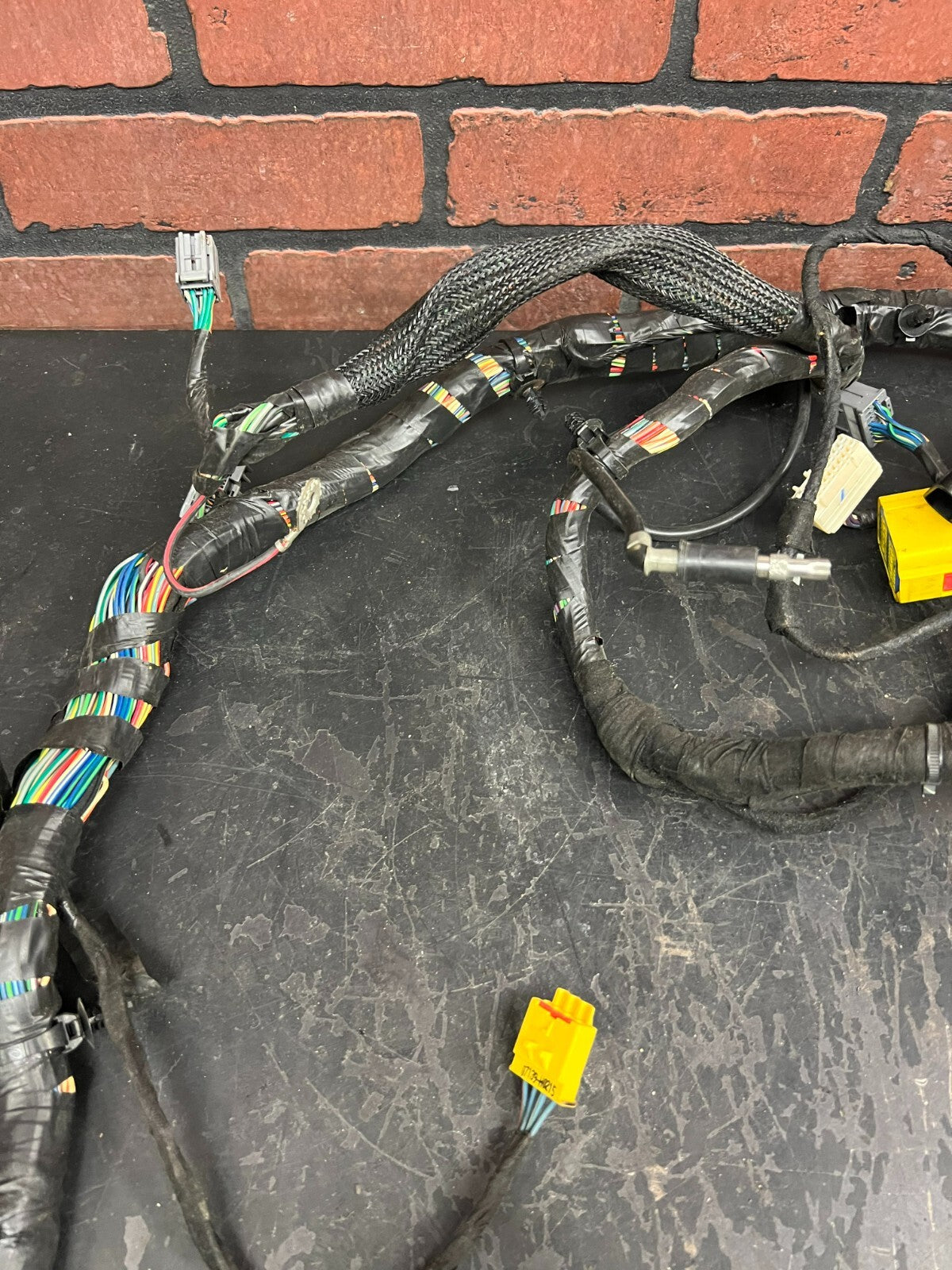 Great Condition 06 Dodge Magnum 6.1L Auto OEM Instrument Panel Dash Wire Harness