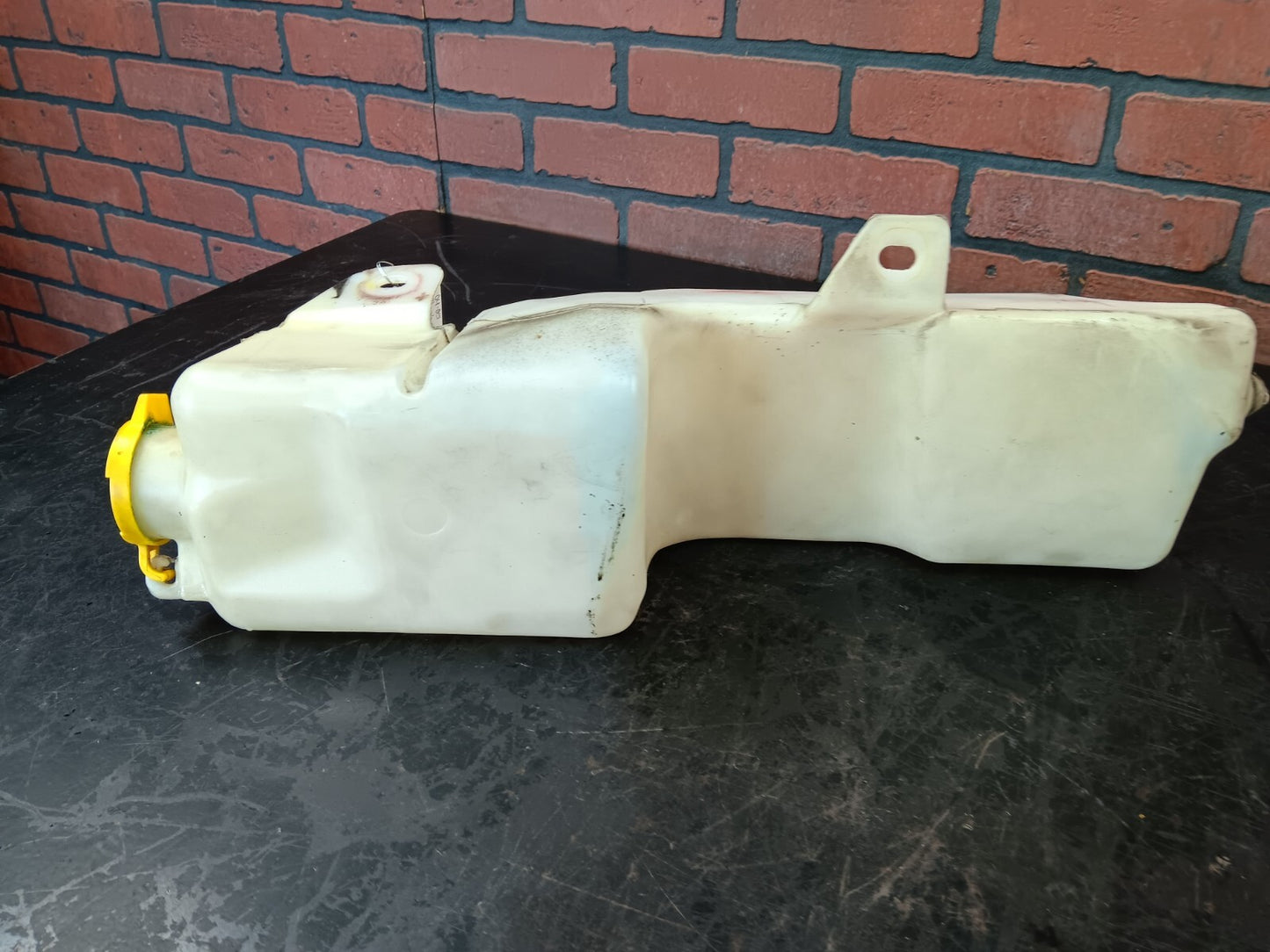 2004-2005 Dodge Ram Windshield Wiper Washer Fluid Reservoir 55077349af