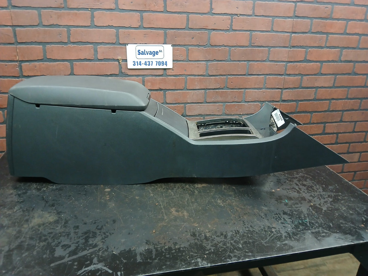 2006 Chrysler 300c SRT8 Floor Center Console Assembly w/ Cupholders & Storage