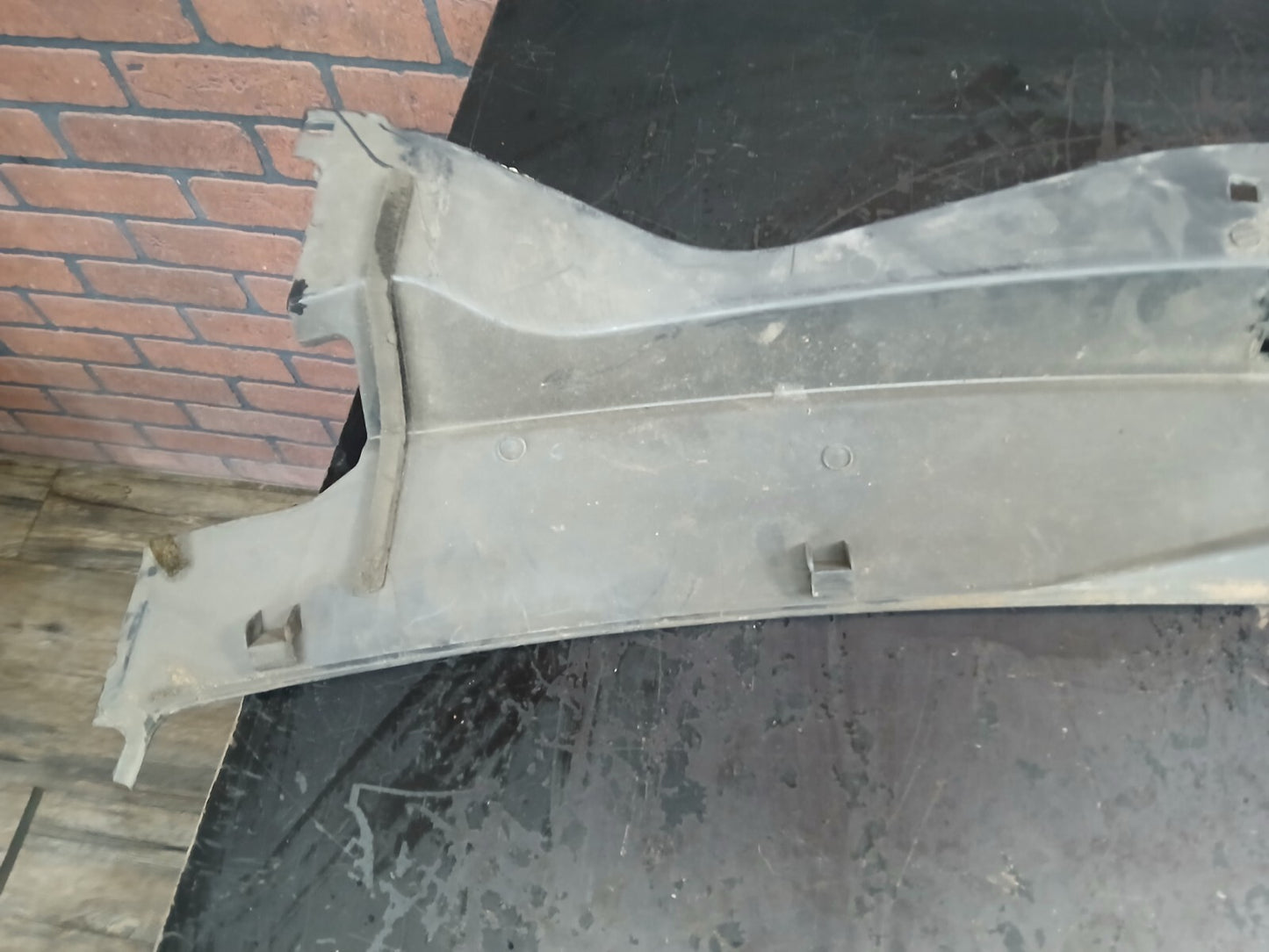 2007-2012 Dodge Caliber Mopar Windshield Grille Cowl Top Panel 05303815af