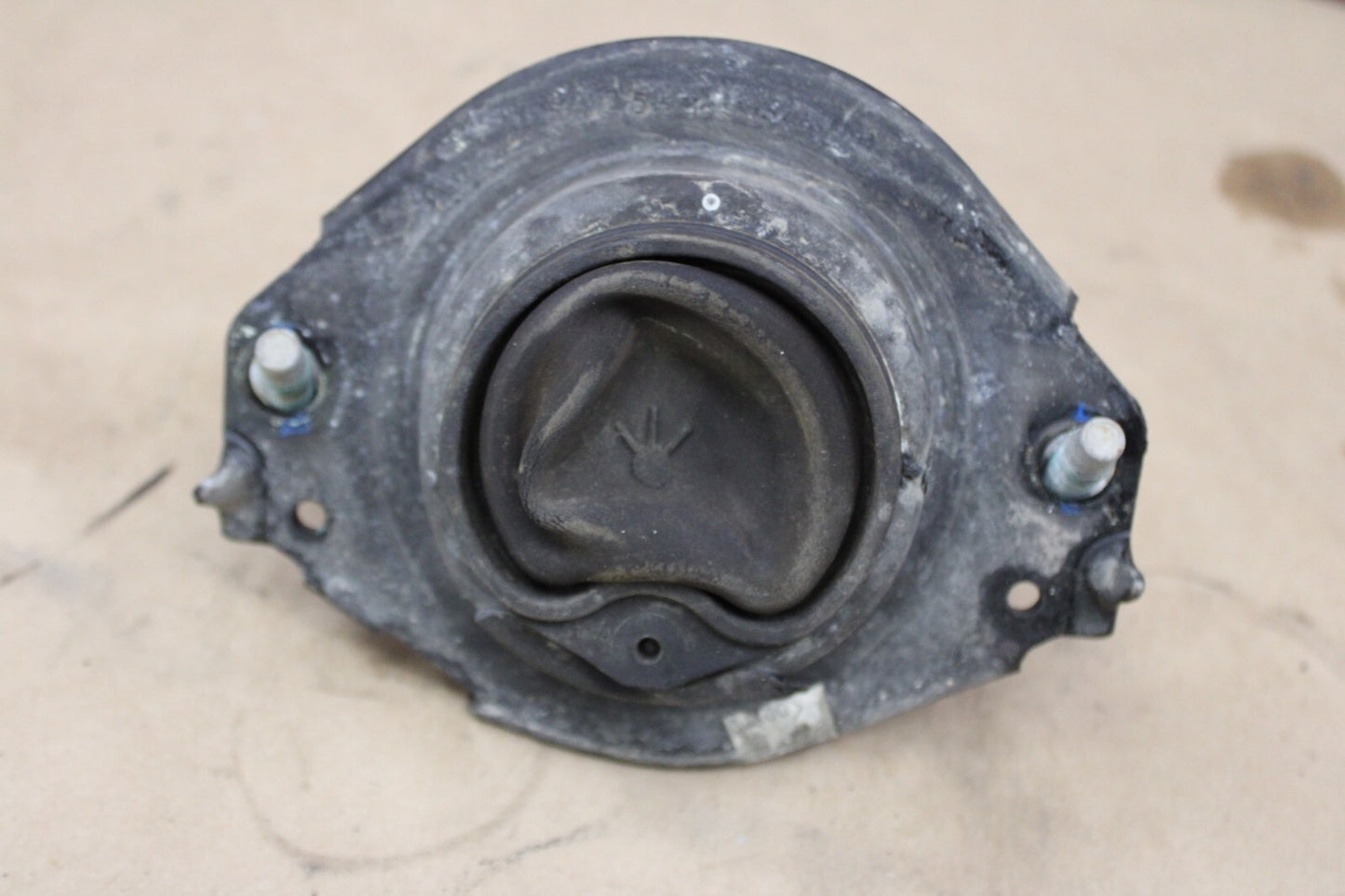 2011-2023 Dodge Charger Challenger 300 SRT8 Scat 392 6.4l Right Engine Mount OEM