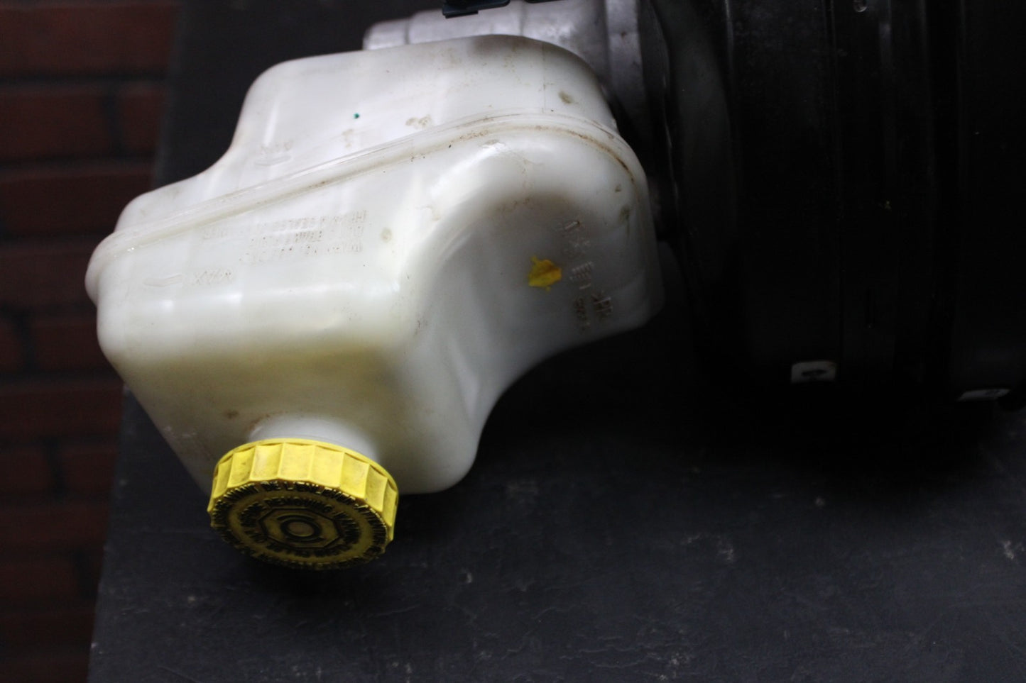 11-14 Challenger Charger 300 SRT8 Power Brake Booster Master Cylinder 05154787AA