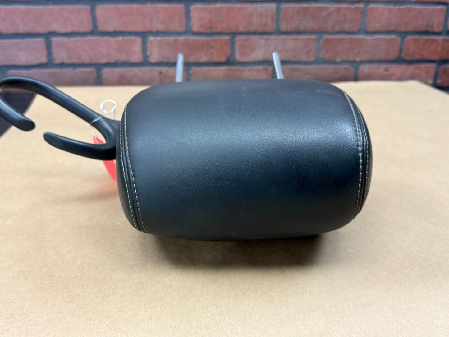 2011-2014 Dodge Challenger R/T SRT8 Headrest Head Rest Leather Driver Left LH