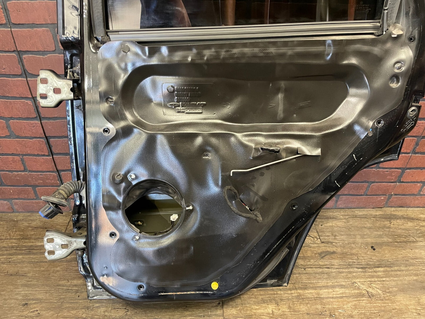 2005-2010 Jeep Grand Cherokee SRT8 OEM RH Right Passenger Rear Door Assembly PXR