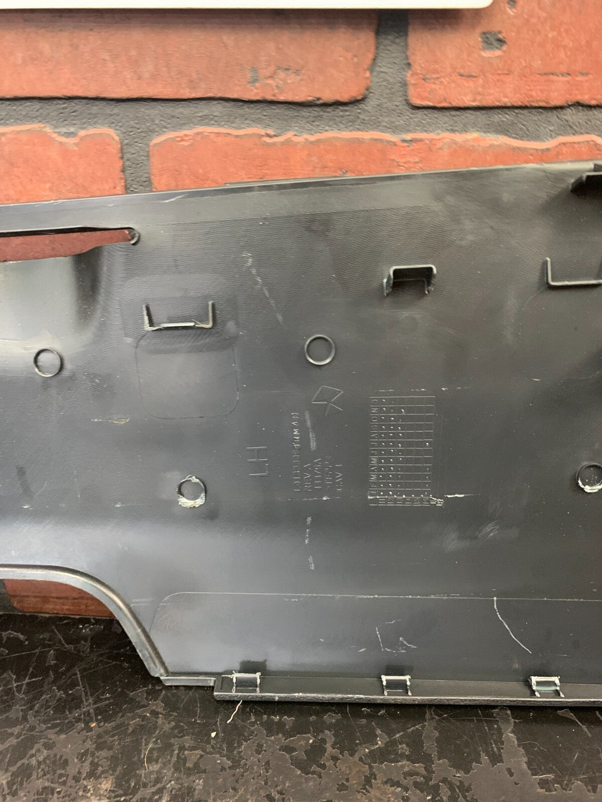 2011-2020 CHARGER/300 CENTER CONSOLE LEFT DRIVER SIDE COVER TRIM PANEL OEM