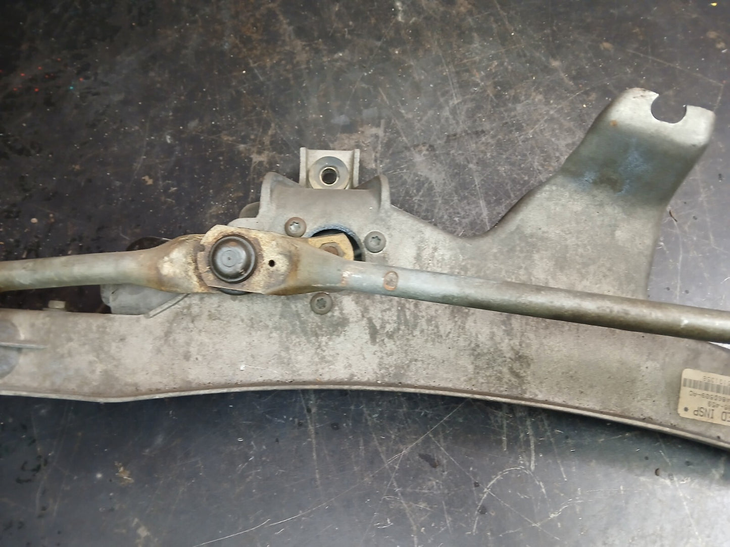 Gen 3-4 (03-10) Dodge Viper Front Windshield Wiper Linkage Assembly 04865509ad