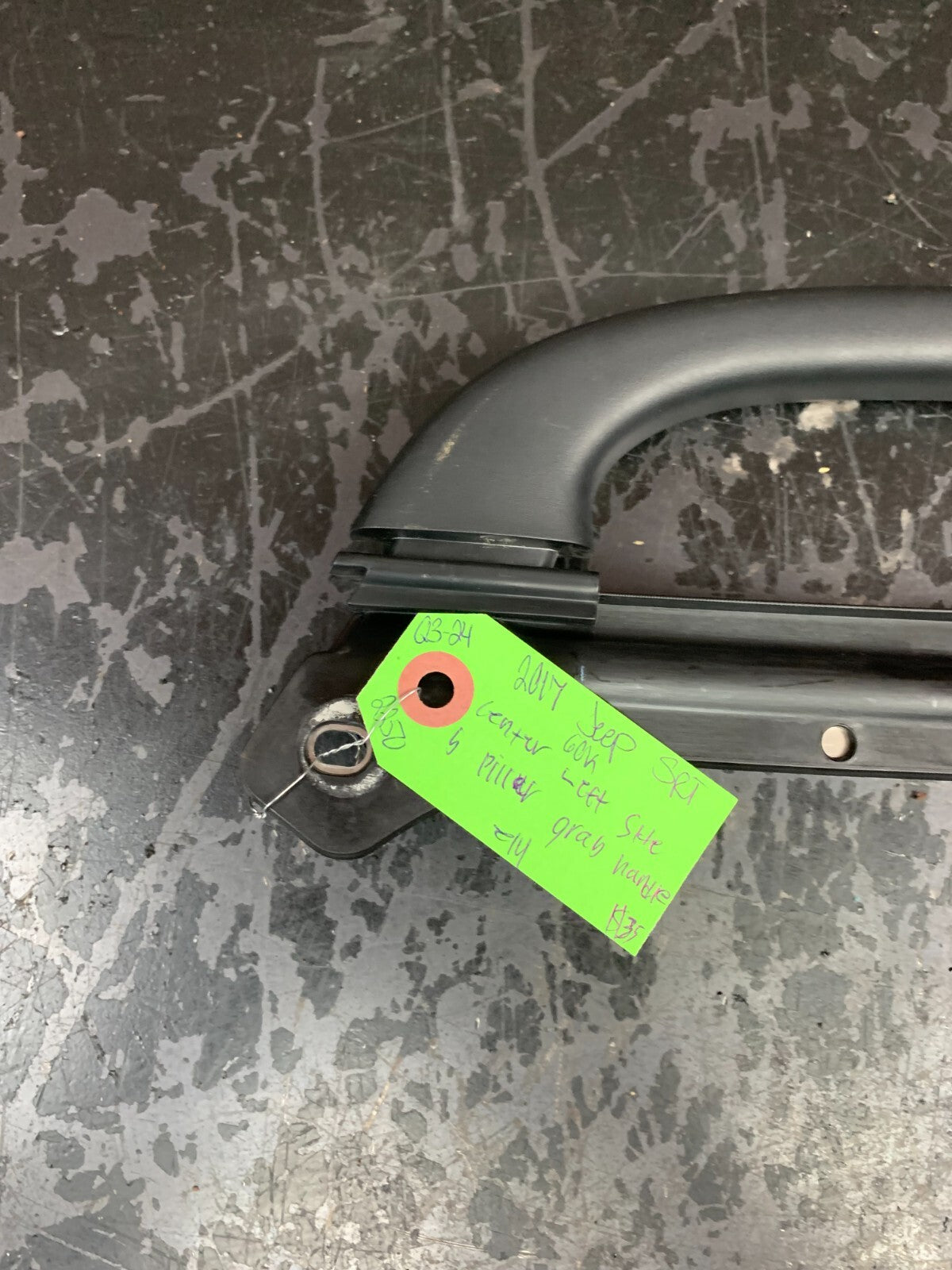 2016-2021 JEEP GRAND CHEROKEE CENTER LEFT SIDE B PILLAR GRAB GRIP HANDLE OEM