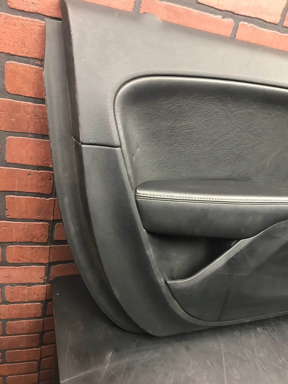 2015-2018 Dodge Challenger SRT Front Driver LH Black Door Panel Trim 5ps373x9ah