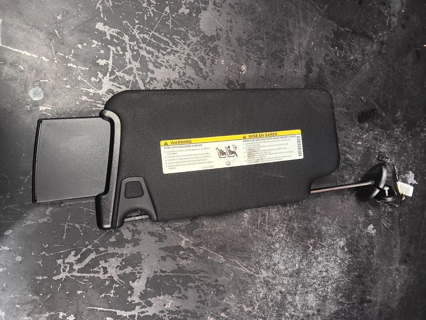 2011-2014 Charger 300 Passenger RH Side Sun Visor w/ Mirror & Lights 1mz74dx9af