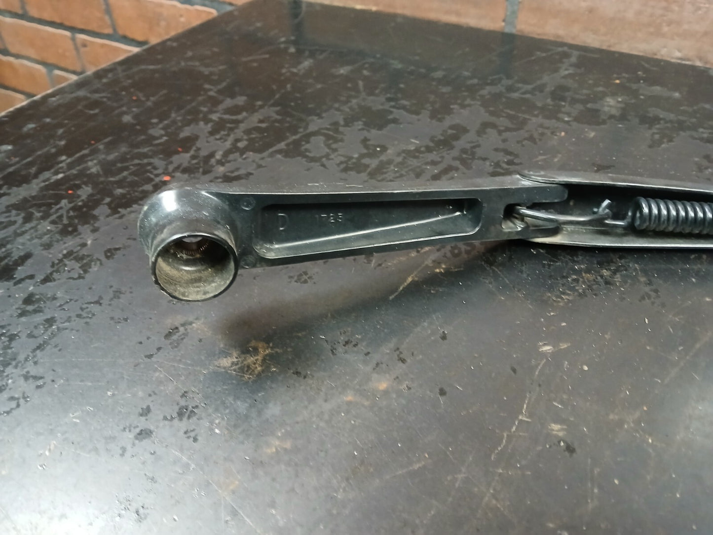 2005-2010 Jeep Grand Cherokee Front LH & RH Windshield Wiper Blade Arm Set