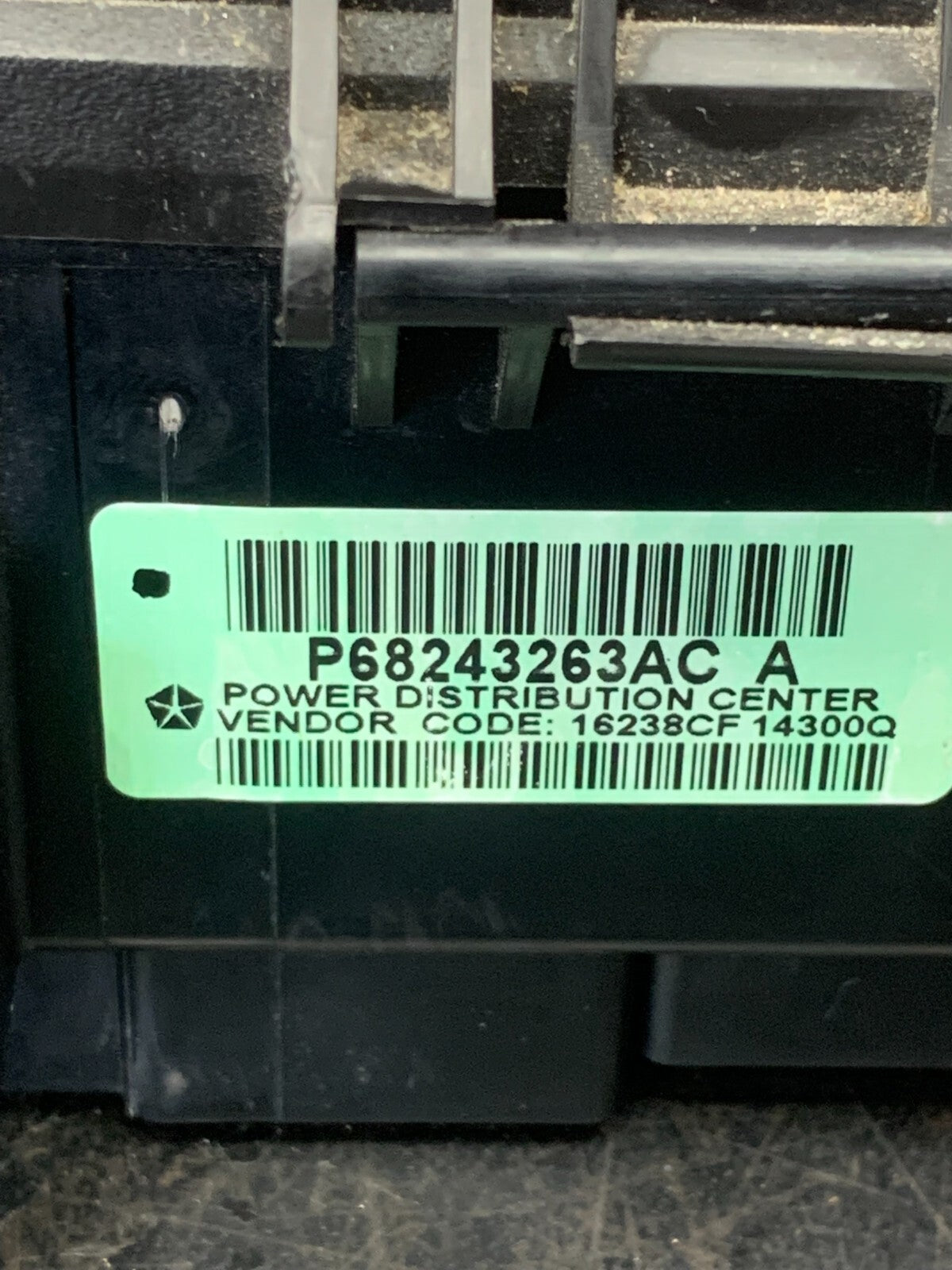 2015 RAM 1500 OEM FUSE BOX INTELLIGENT POWER DISTRIBUTION CENTER 68243263AC