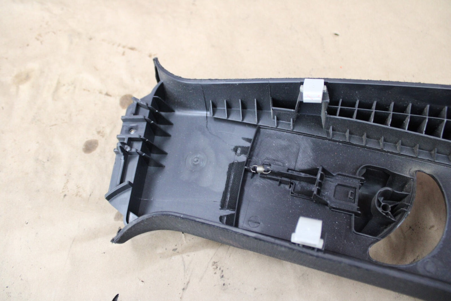 2011-2023 DODGE CHARGER DRIVER LH SIDE CENTER B PILLAR COVER TRIM OEM 1KL29DX9AG