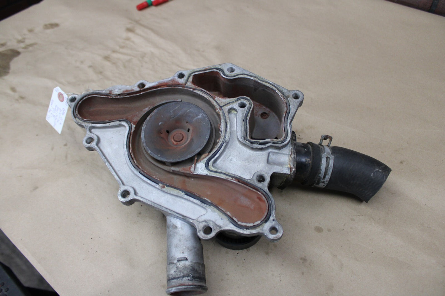 5.7 6.1 Engine Water Coolant Pump Assembly 05-10 Challenger Grand Cherokee 300