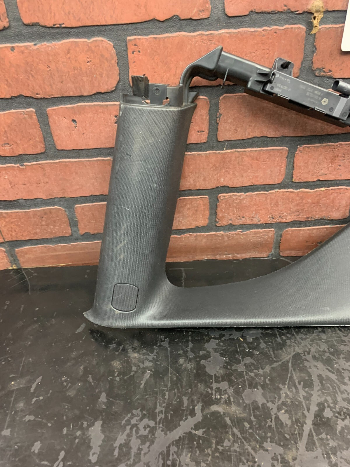 2015-2022 DODGE CHALLENGER REAR LEFT C PILLAR UPPER QUARTER TRIM PANEL COVER OEM