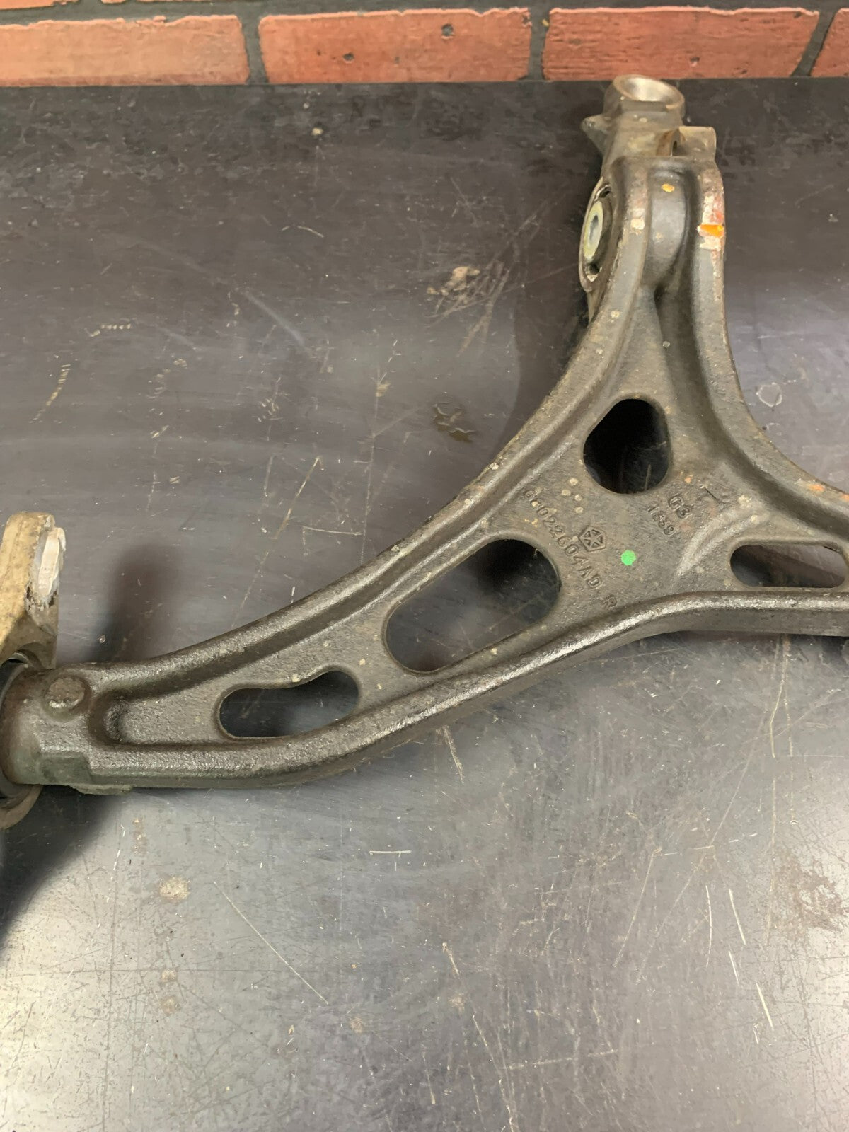 JEEP GRAND CHEROKEE SRT 6.4L 11-15 OEM FRONT RIGHT LOWER CRADLE CONTROL ARM 54K