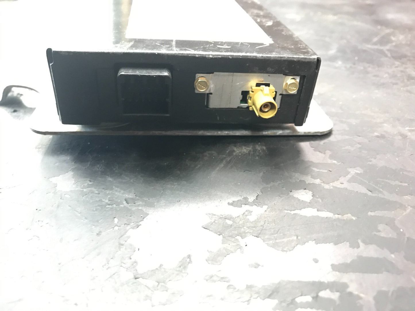 2007 Jeep Dodge Chrysler Satellite Radio Receiver Module 05064075ac
