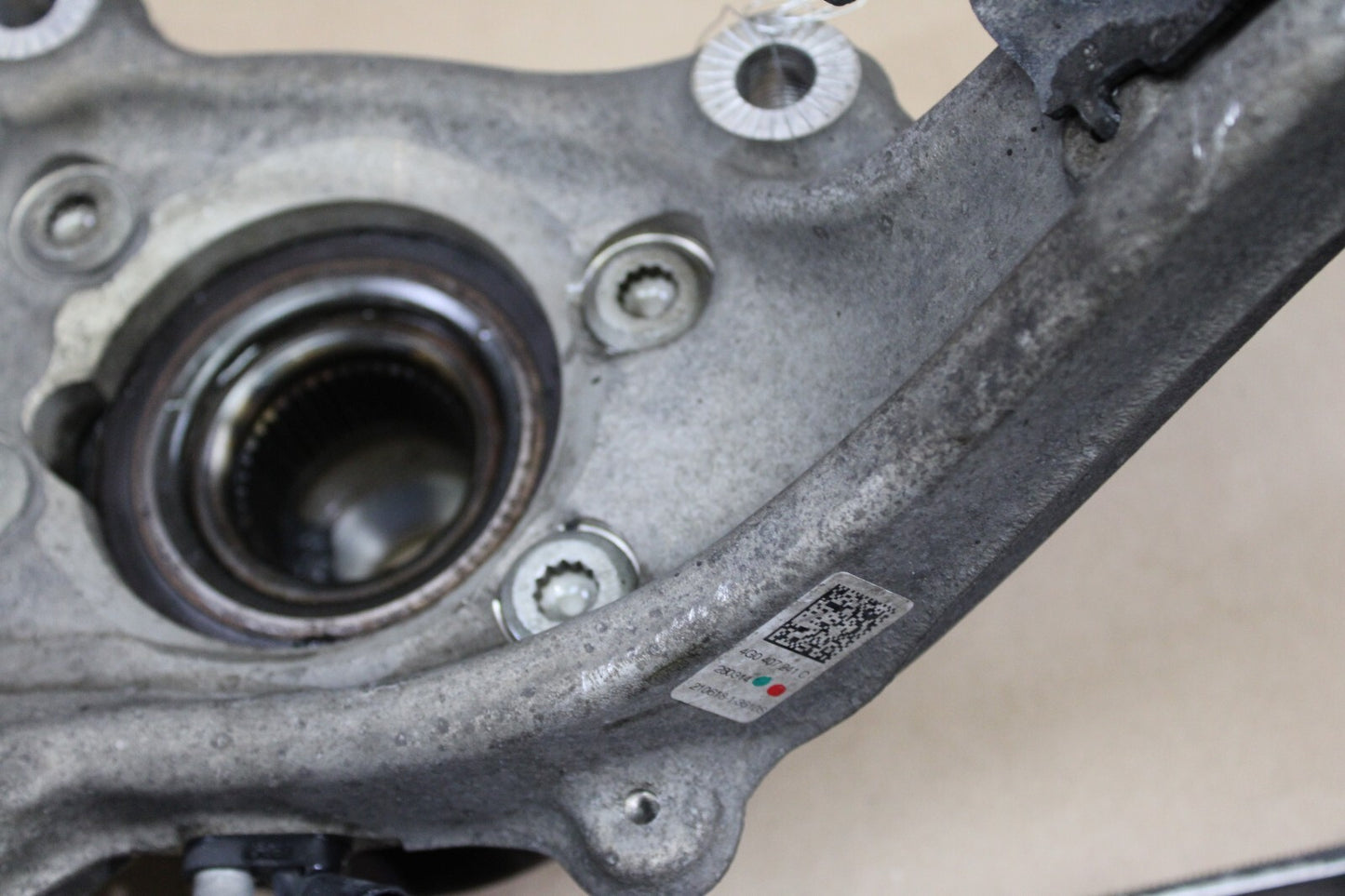 12-18 AUDI S7 FRONT DRIVER LH SPINDLE KNUCKLE CONTROL ARMS KNEE ASSY. 4G0407241C