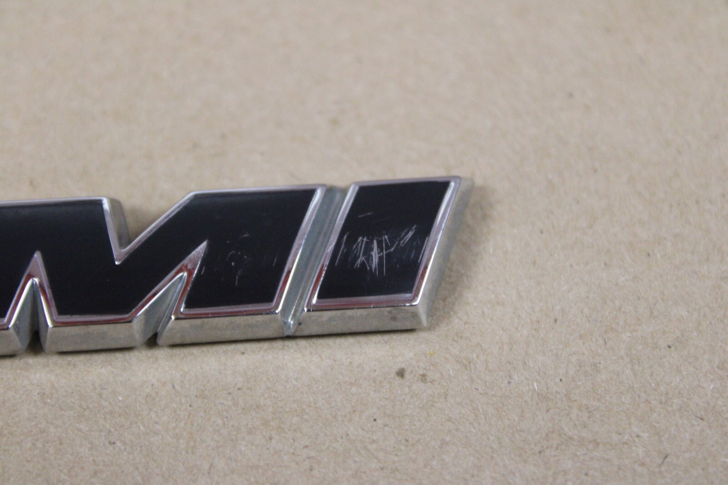 Challenger 2PCS SET SRT 392 HEMI Badges For Side Fender Emblems 3D Raised Decals