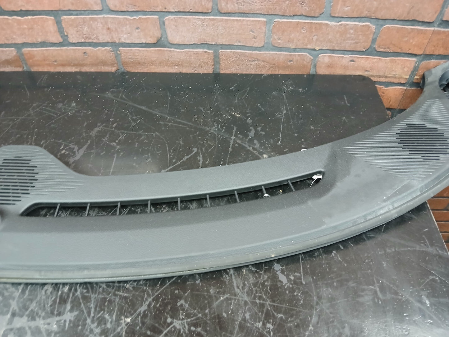 2015-2023 Dodge Challenger Dash Windshield Defroster Grille Panel 5la14dx9ad