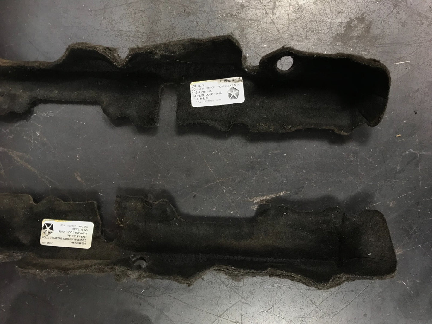 2011-2023 Jeep SRT/Dodge/Chrysler 6.4L Fuel Distributor Rail Cover Trim Set OEM