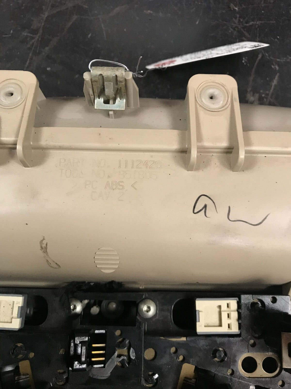 05-07 Charger Magnum 300 Overhead Console Assembly W/ Lights & Storage 1112426