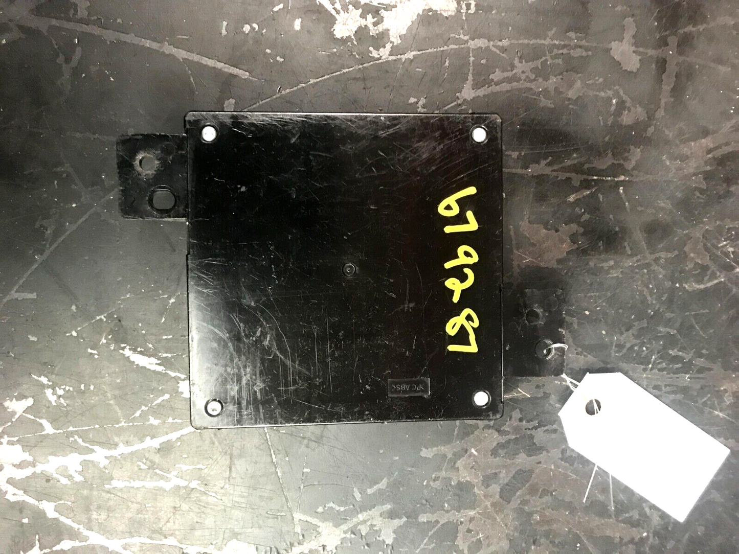 2011-2014 Dodge Challenger SRT Keyless Passive Entry Module 68065943AH