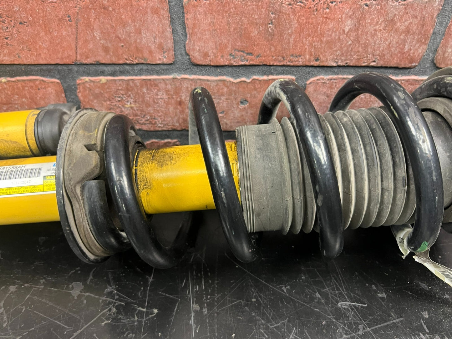 12-21 DODGE CHALLENGER FRONT RIGHT PASSENGER STRUT ACTIVE DAMPENING 05181555AH