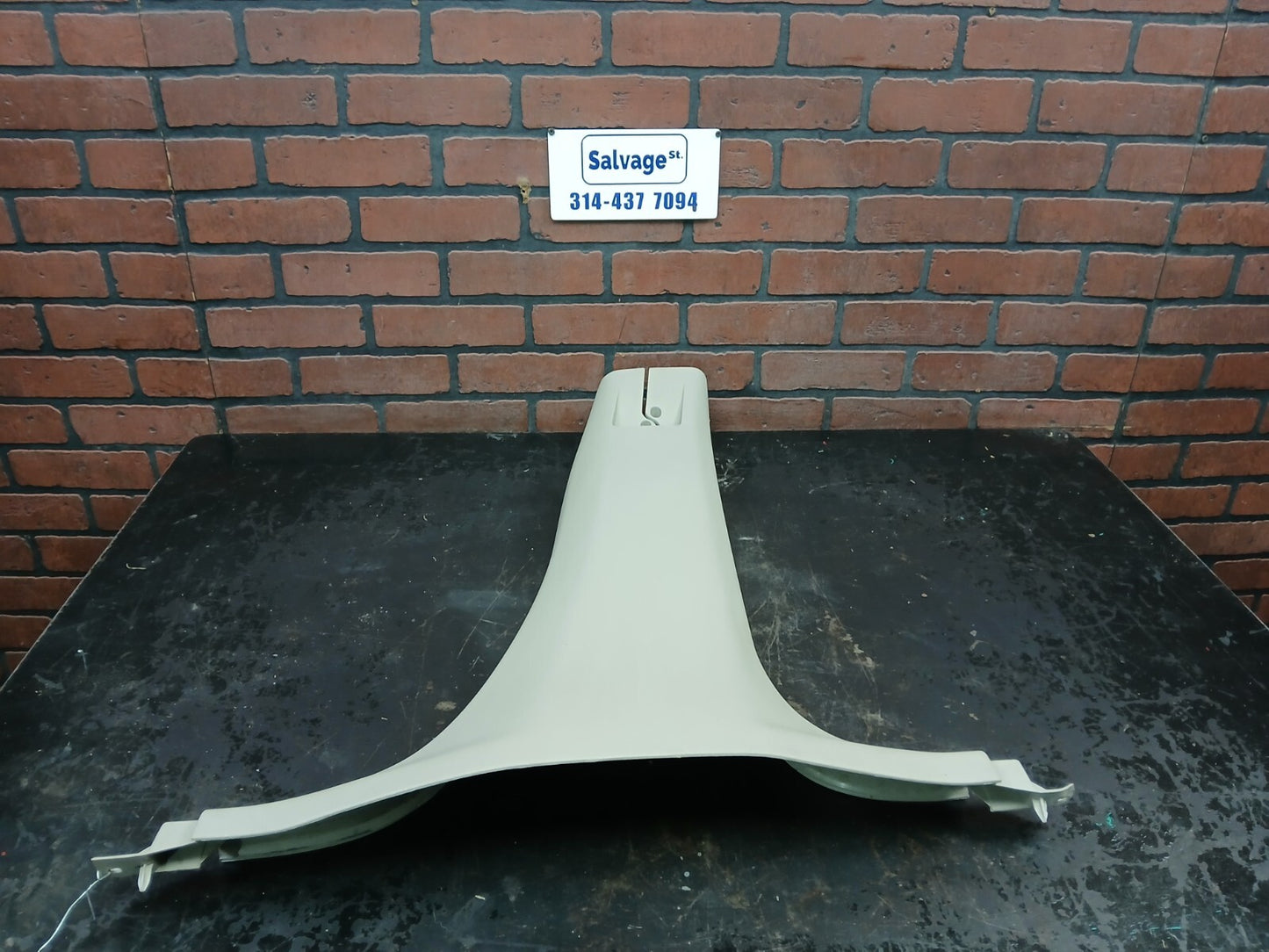 2005-2010 Charger Magnum 300 Lower Passenger RH Side B Pillar Trim 0um22bd1ag