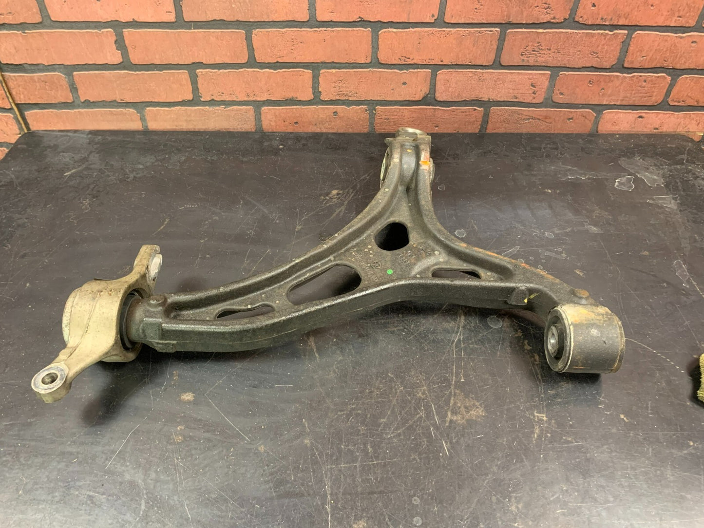 JEEP GRAND CHEROKEE SRT 6.4L 11-15 OEM FRONT RIGHT LOWER CRADLE CONTROL ARM 54K