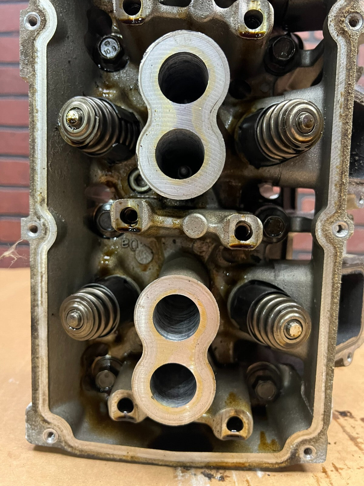 06-10 Dodge Magnum 6.1l Hemi SRT8 OEM Driver Side Cylinder Head Great Condition