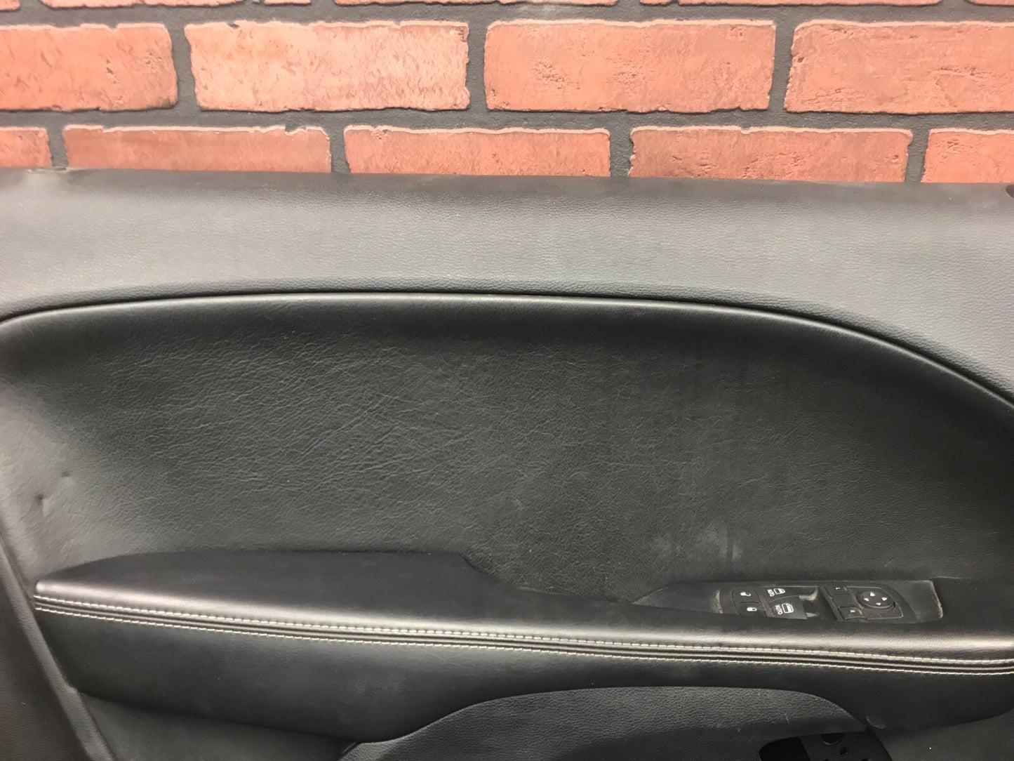 2015-2018 Dodge Challenger SRT Front Driver LH Black Door Panel Trim 5ps373x9ah